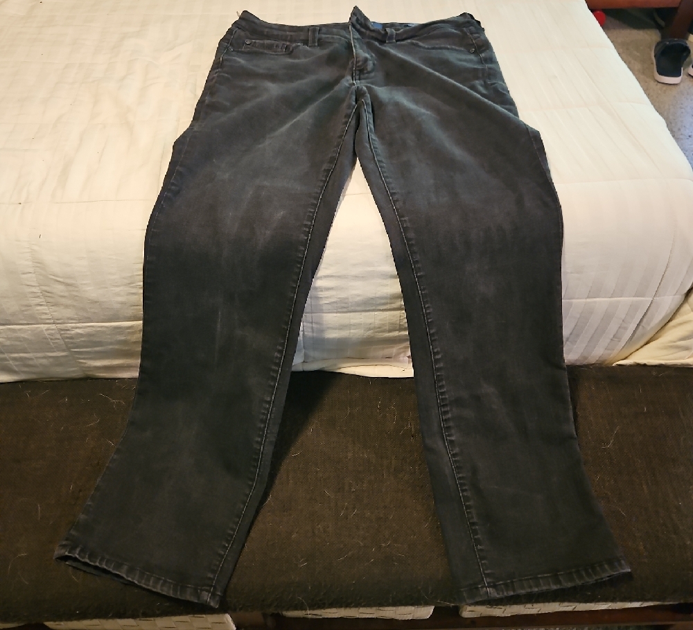Black Straight Leg Pants with Classic Fit